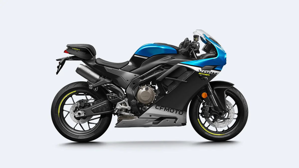 CFMOTO 500SR Voom bleue vue de profil sur fond noir